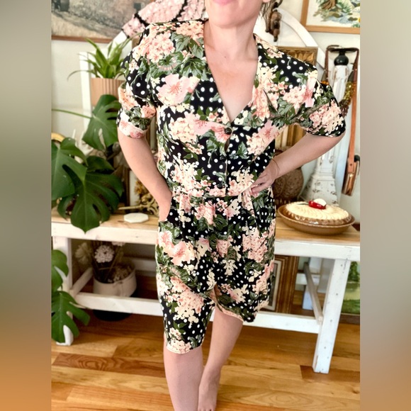 Vintage 1980’s Floral And Polka Dot Rayon Romper Shorts With Pockets - Picture 4 of 5